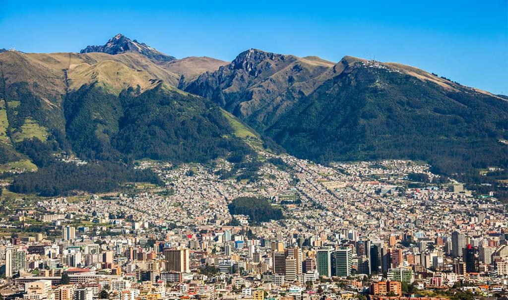 The Nomad Challenge | Panoramic view of the city of Quito